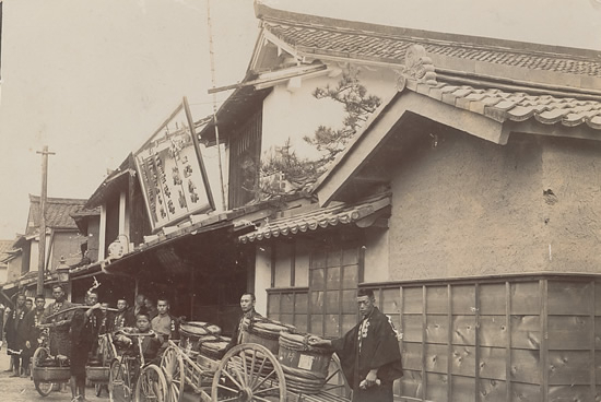 昔の酒持田本店の店舗